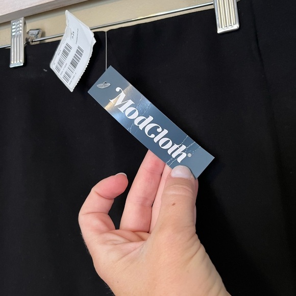 ModCloth Prestigious Pencil Skirt NEW - Picture 6 of 10
